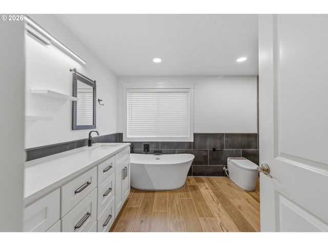 4713 Ne 48TH St, Vancouver, WA 98661