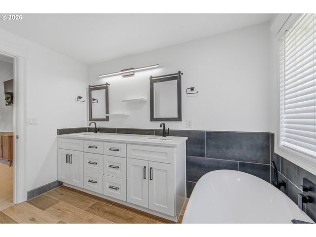 4713 Ne 48TH St, Vancouver, WA 98661