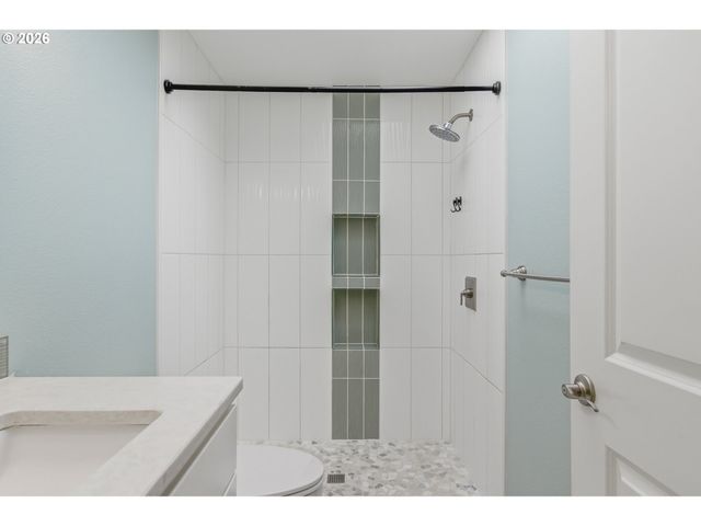 4713 Ne 48TH St, Vancouver, WA 98661