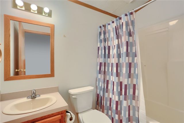 903 Chester Dr, Cranberry Twp, PA 16066