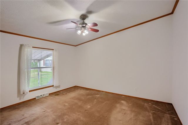 903 Chester Dr, Cranberry Twp, PA 16066