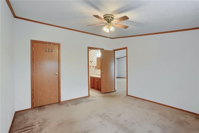 903 Chester Dr, Cranberry Twp, PA 16066