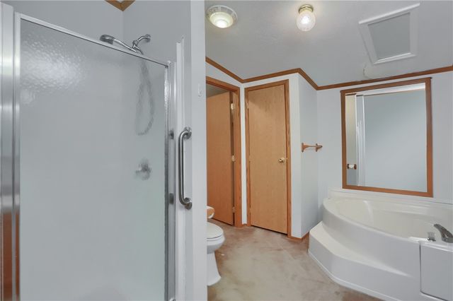 903 Chester Dr, Cranberry Twp, PA 16066