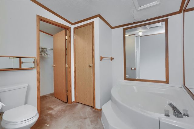 903 Chester Dr, Cranberry Twp, PA 16066