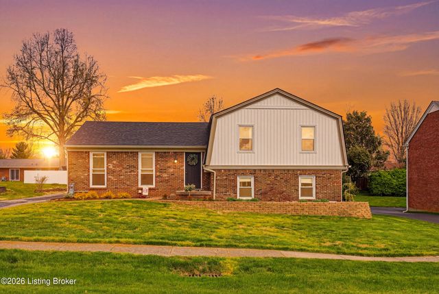 7207 Hollow Creek Rd, Louisville, KY 40228