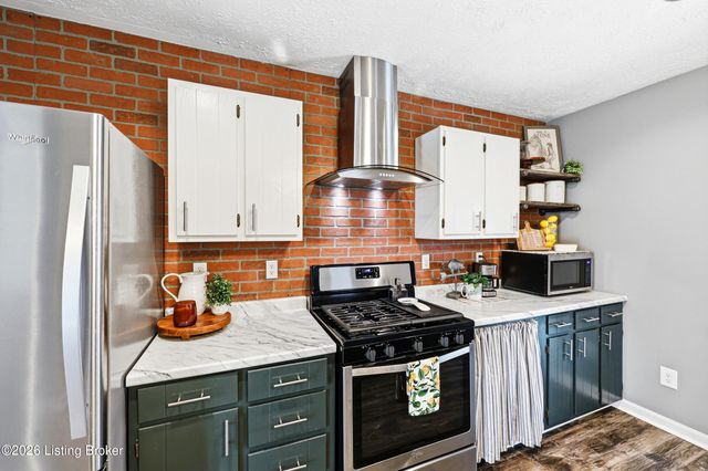 7207 Hollow Creek Rd, Louisville, KY 40228