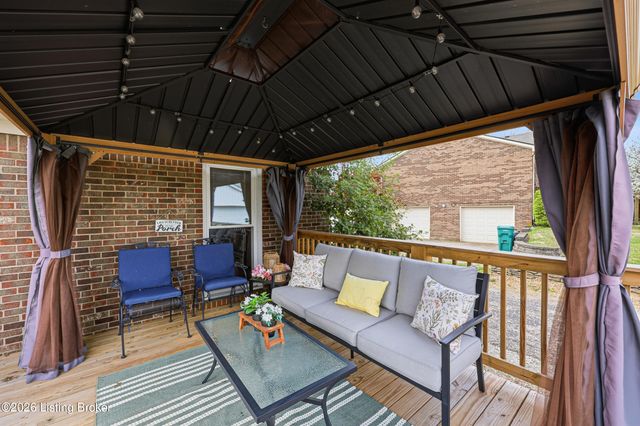 7207 Hollow Creek Rd, Louisville, KY 40228