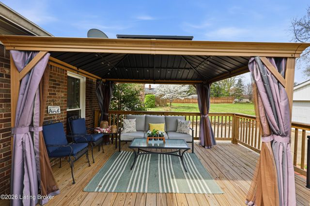 7207 Hollow Creek Rd, Louisville, KY 40228