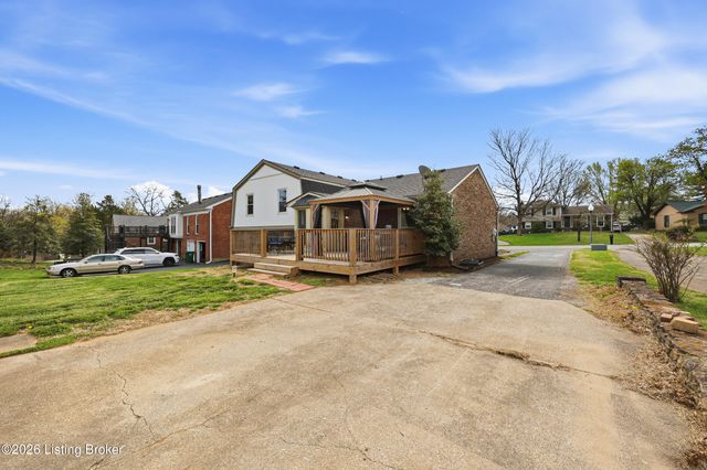 7207 Hollow Creek Rd, Louisville, KY 40228