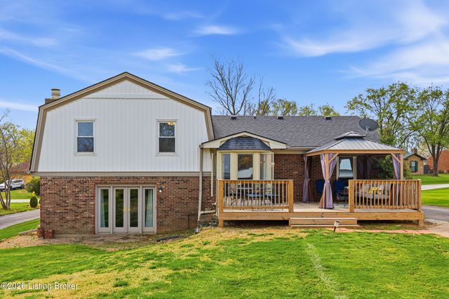 7207 Hollow Creek Rd, Louisville, KY 40228