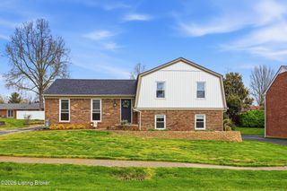 7207 Hollow Creek Rd, Louisville, KY 40228