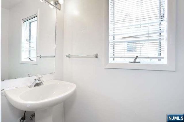290 Hamilton Place 4, Hackensack, NJ 07601