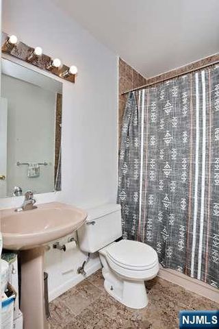 290 Hamilton Place 4, Hackensack, NJ 07601