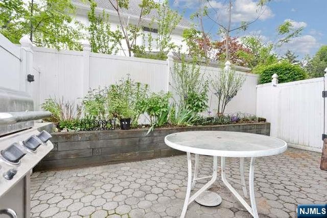 290 Hamilton Place 4, Hackensack, NJ 07601