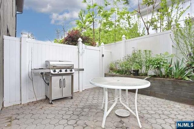 290 Hamilton Place 4, Hackensack, NJ 07601