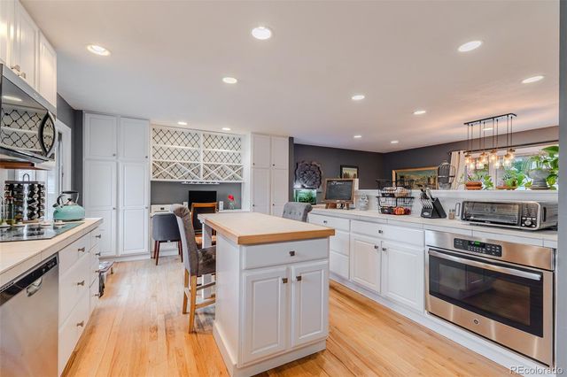 11996 E Oregon Circle, Aurora, CO 80012