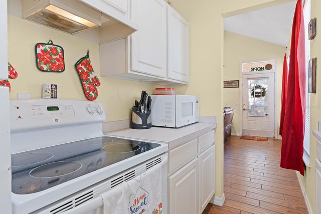 6230 ABBOTT STATION DRIVE, Zephyrhills, FL 33542