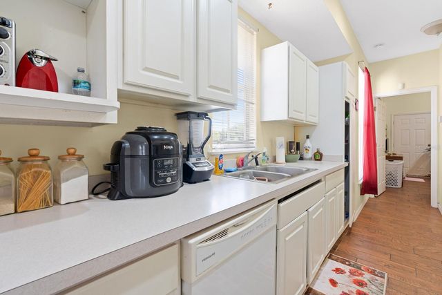 6230 ABBOTT STATION DRIVE, Zephyrhills, FL 33542