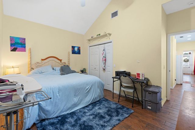 6230 ABBOTT STATION DRIVE, Zephyrhills, FL 33542