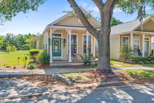 6230 ABBOTT STATION DRIVE, Zephyrhills, FL 33542