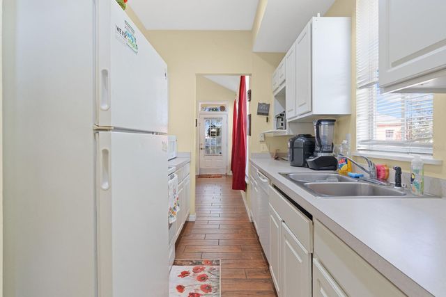 6230 ABBOTT STATION DRIVE, Zephyrhills, FL 33542