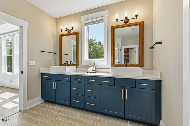 105 River Ledge Drive, Holly Springs, NC 27540