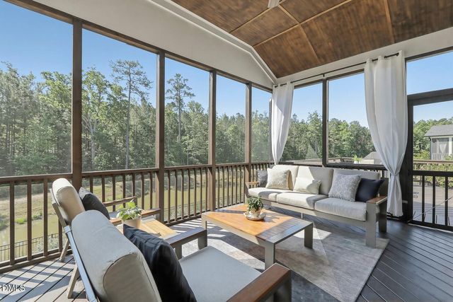 105 River Ledge Drive, Holly Springs, NC 27540