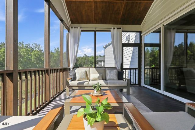 105 River Ledge Drive, Holly Springs, NC 27540