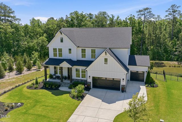 105 River Ledge Drive, Holly Springs, NC 27540