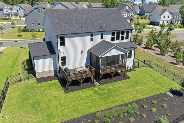 105 River Ledge Drive, Holly Springs, NC 27540
