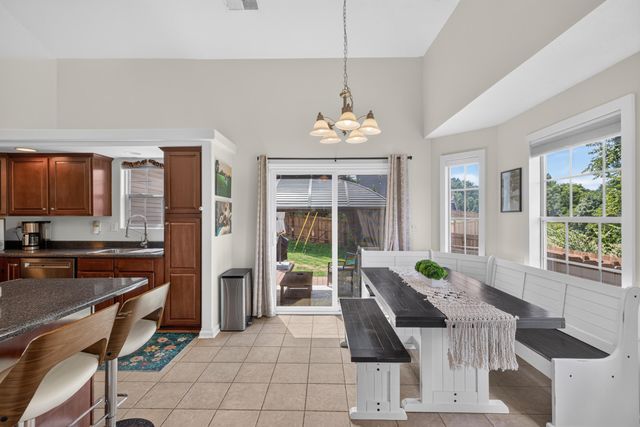 888 Lauderdale Drive, Lexington, KY 40515
