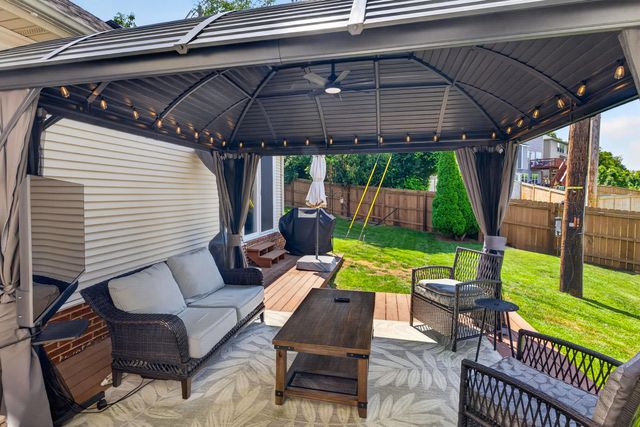888 Lauderdale Drive, Lexington, KY 40515