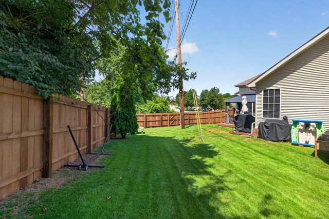 888 Lauderdale Drive, Lexington, KY 40515