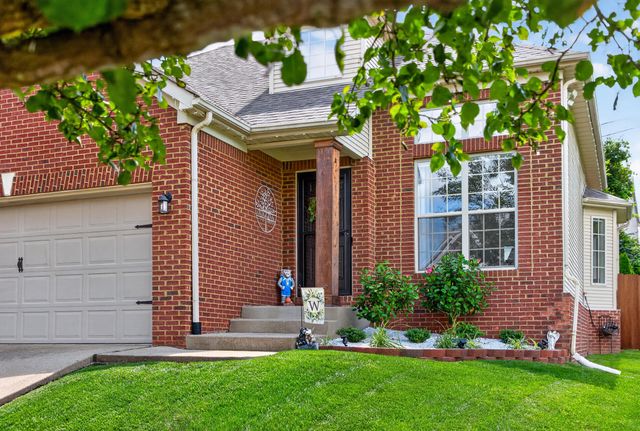 888 Lauderdale Drive, Lexington, KY 40515