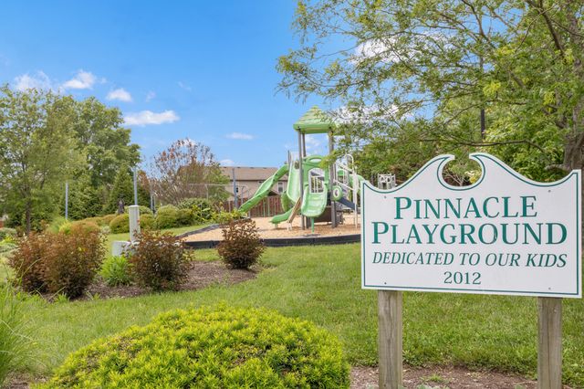 888 Lauderdale Drive, Lexington, KY 40515