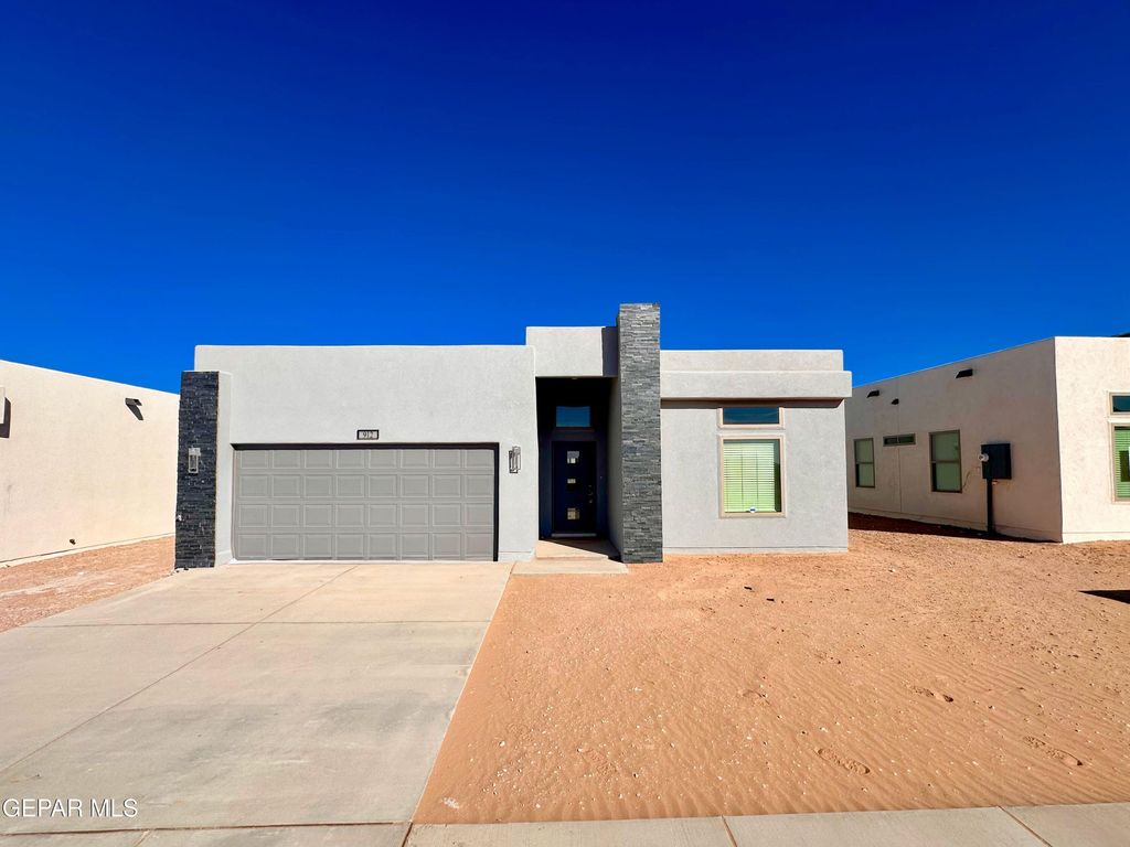 912 BAINFORD Street, El Paso, TX 79928