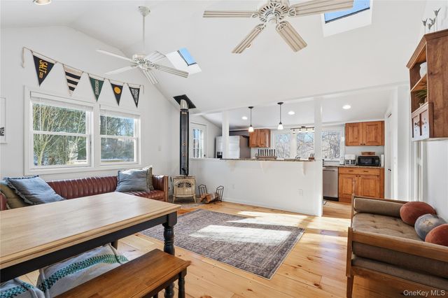 37 Saw Mill Road, Putnam Valley, NY 10579