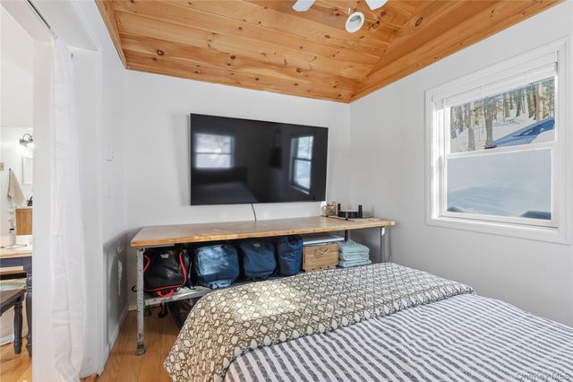 37 Saw Mill Road, Putnam Valley, NY 10579