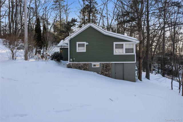 37 Saw Mill Road, Putnam Valley, NY 10579