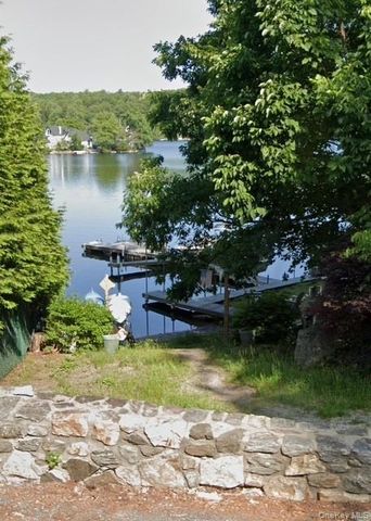 37 Saw Mill Road, Putnam Valley, NY 10579