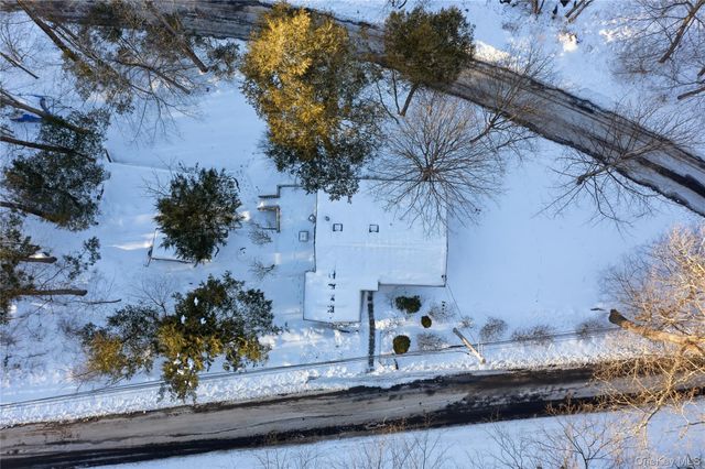 37 Saw Mill Road, Putnam Valley, NY 10579