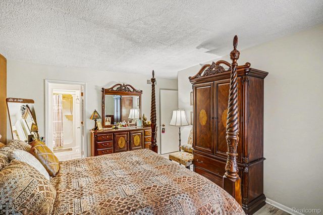 2521 White Oak Place, Flint Charter Township, MI 48532