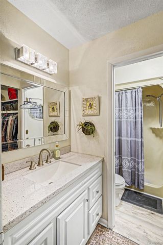 2521 White Oak Place, Flint Charter Township, MI 48532