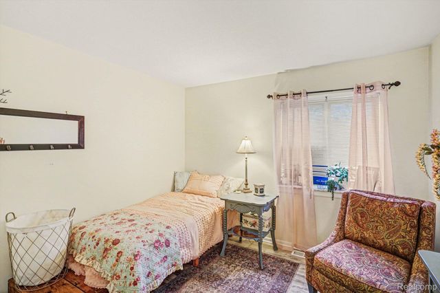 2521 White Oak Place, Flint Charter Township, MI 48532