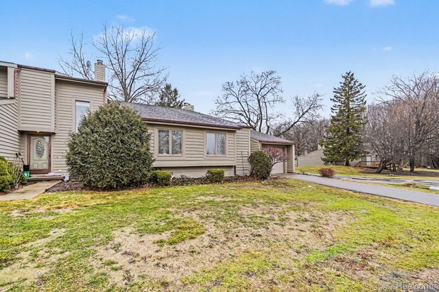 2521 White Oak Place, Flint Charter Township, MI 48532