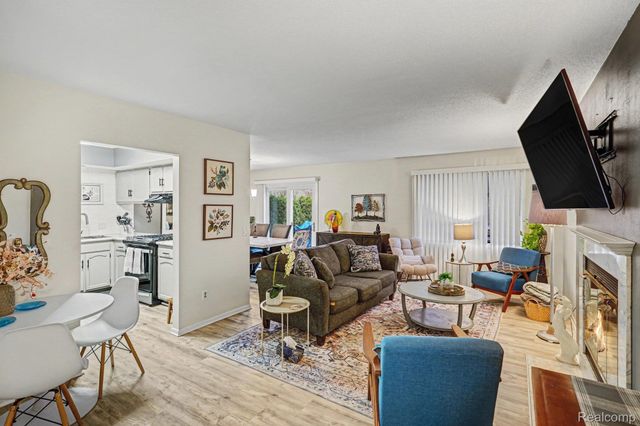 2521 White Oak Place, Flint Charter Township, MI 48532