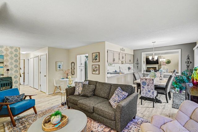 2521 White Oak Place, Flint Charter Township, MI 48532