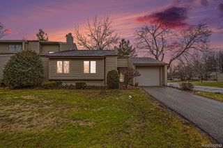 2521 White Oak Place, Flint Charter Township, MI 48532