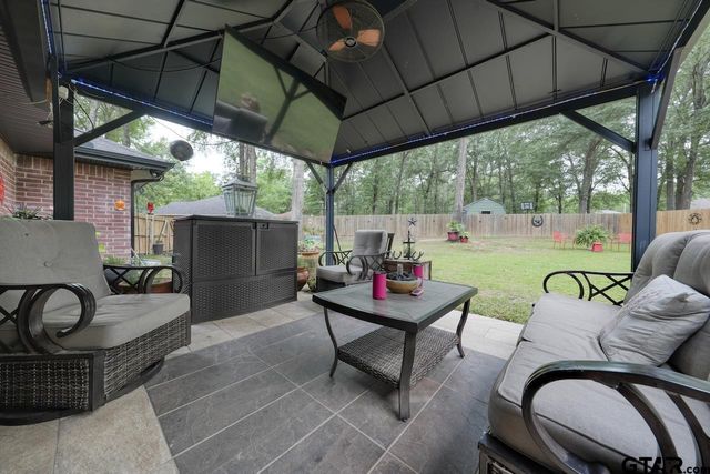 15540 Brittain Ct, Lindale, TX 75771