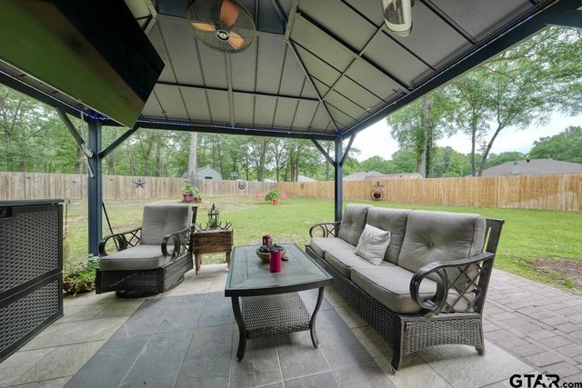 15540 Brittain Ct, Lindale, TX 75771
